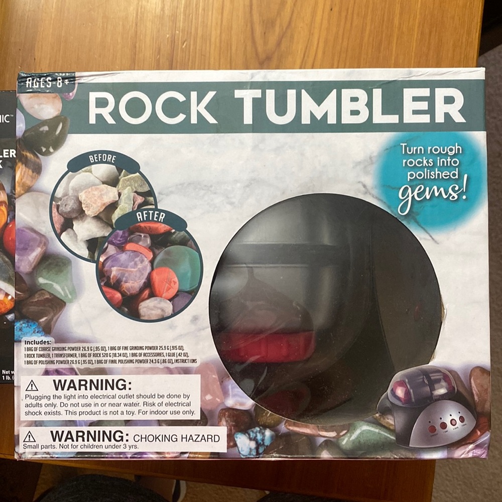 Rock tumbler with 2 refill kits